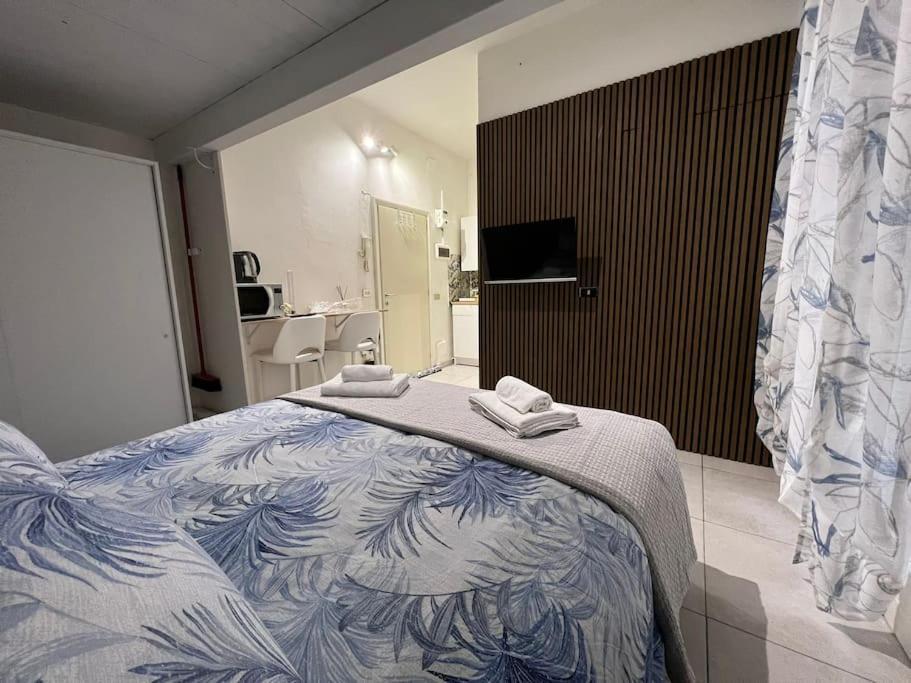 Tiny & Cosy Studio Flat In Комо Екстер'єр фото