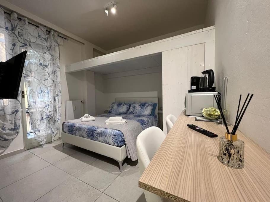 Tiny & Cosy Studio Flat In Комо Екстер'єр фото
