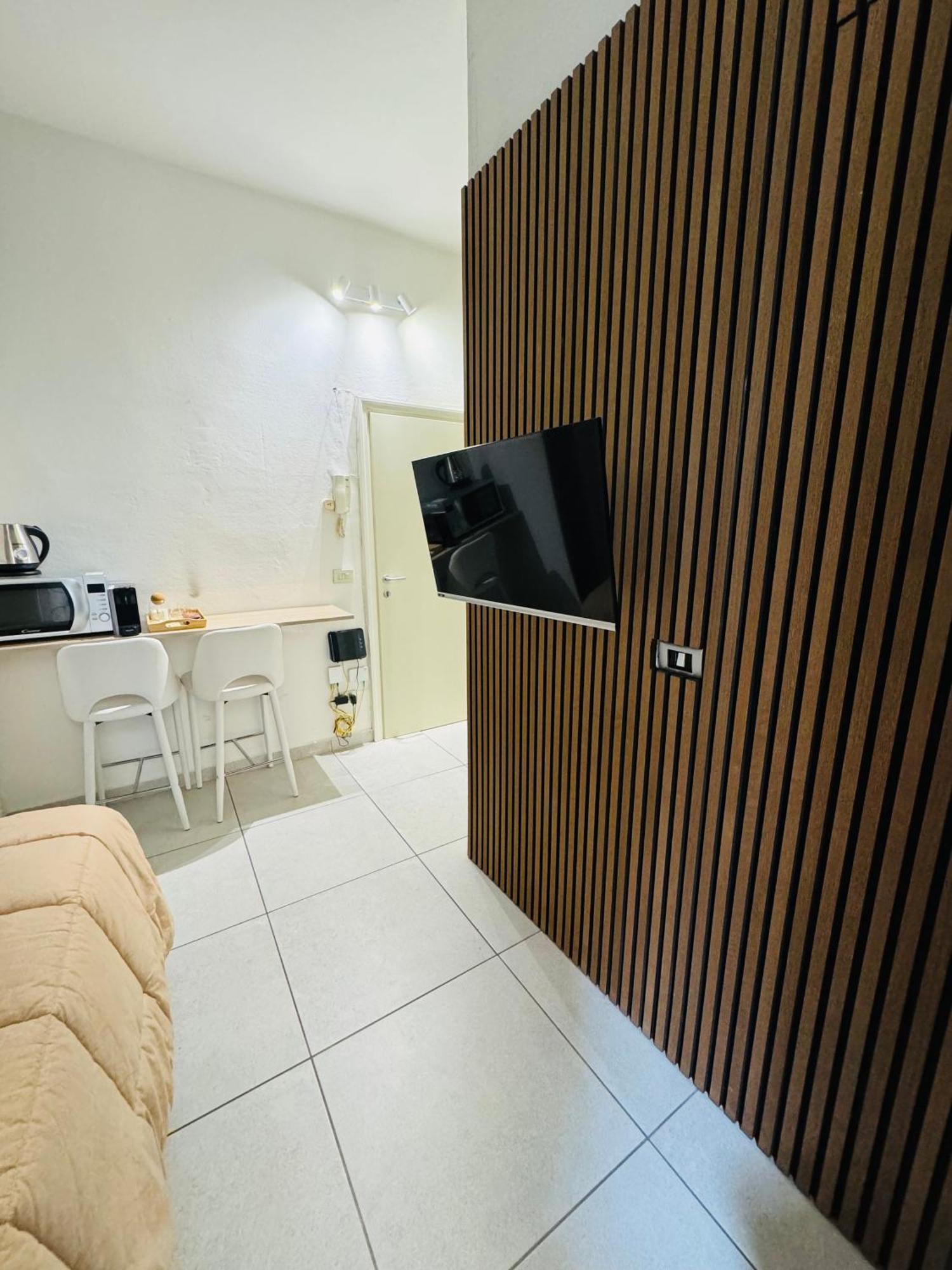 Tiny & Cosy Studio Flat In Комо Екстер'єр фото