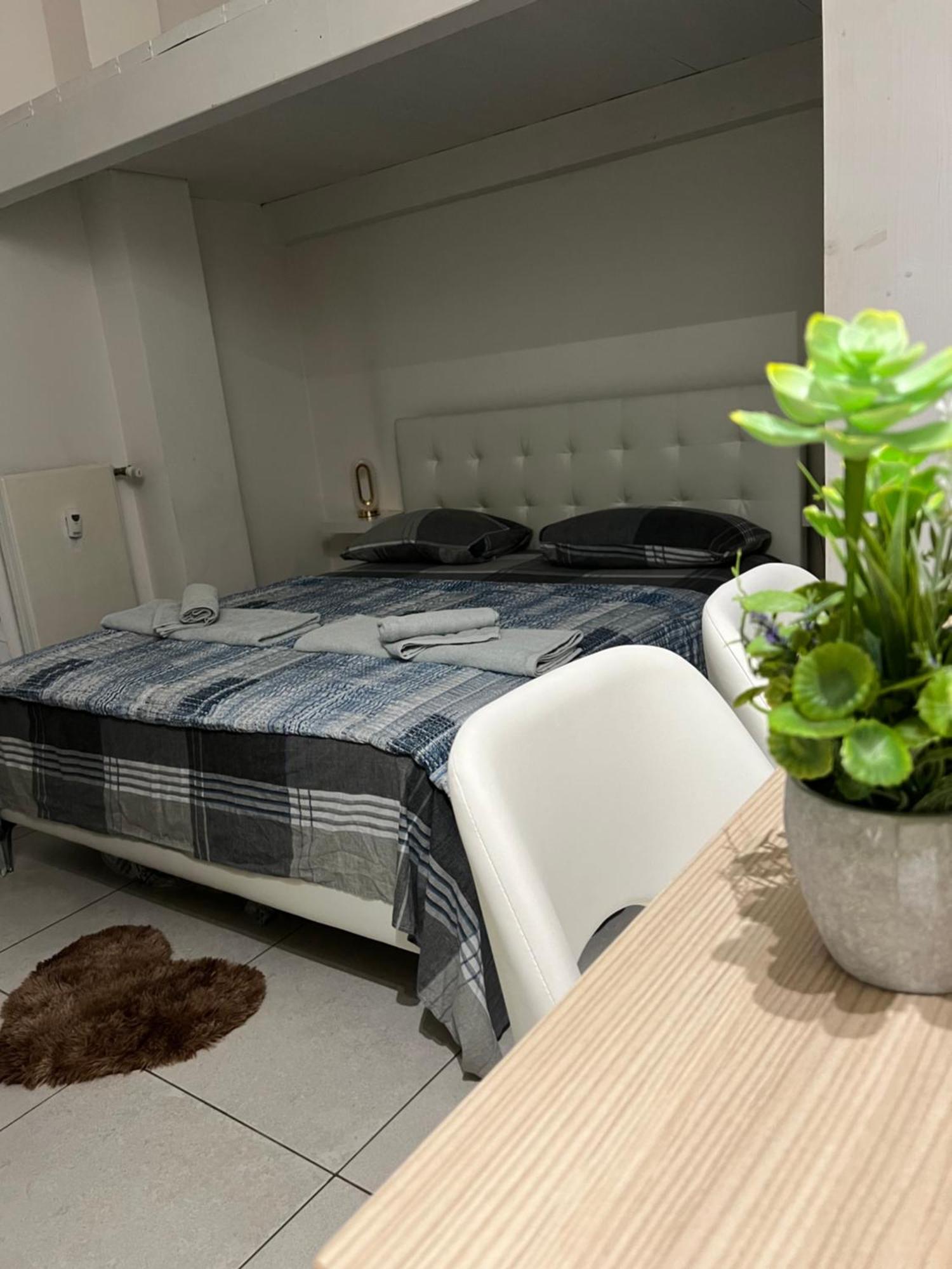 Tiny & Cosy Studio Flat In Комо Екстер'єр фото
